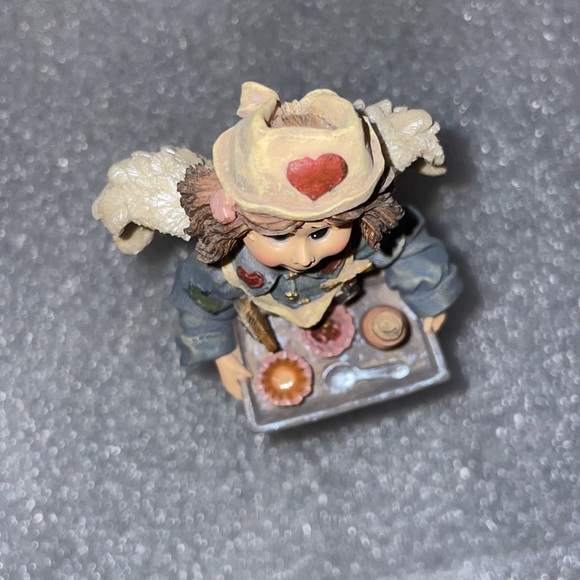 Boyd’s Bears Ms Mercy The Guardian Angel Of Nurses - Picture 5 of 9